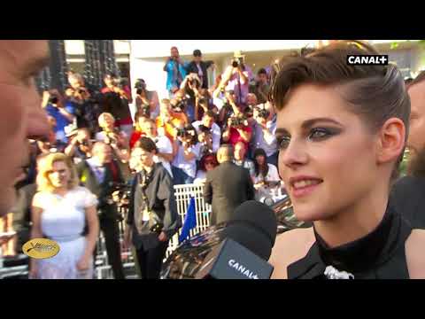 La jurée Kristen Stewart sur les marches du Festival de Cannes 2018