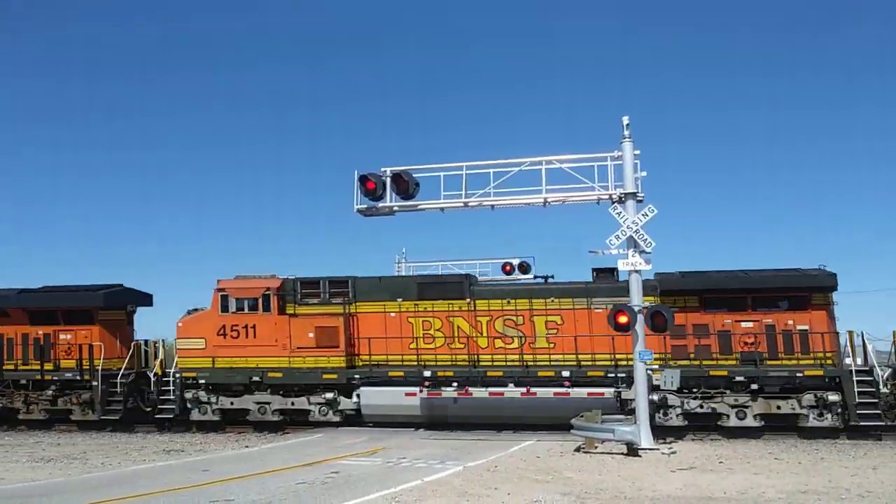 EB BNSF Z Train At Hodge CA! 