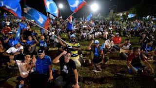 Celebrations as Malaysia's Mahathir wins shock election victory