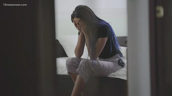 What are the signs of postpartum anxiety?