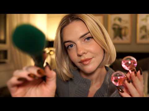 ASMR | je t’aide à t’endormir 🌙 soins et attention personnelle (+ lecture)