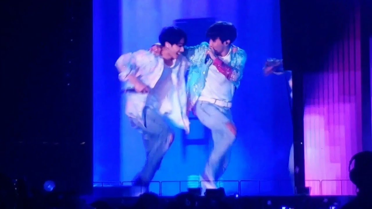 190512 Boy With Luv @ BTS 방탄소년단 Speak Yourself Tour in Soldier Field Chicago Concert Fancam