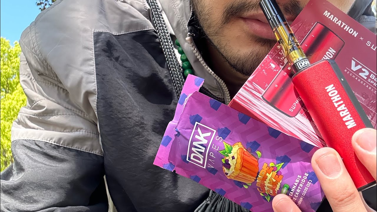 MARATHON X SUPHERB Battery  And Review Dank Vape Grape Cake ￼Review   