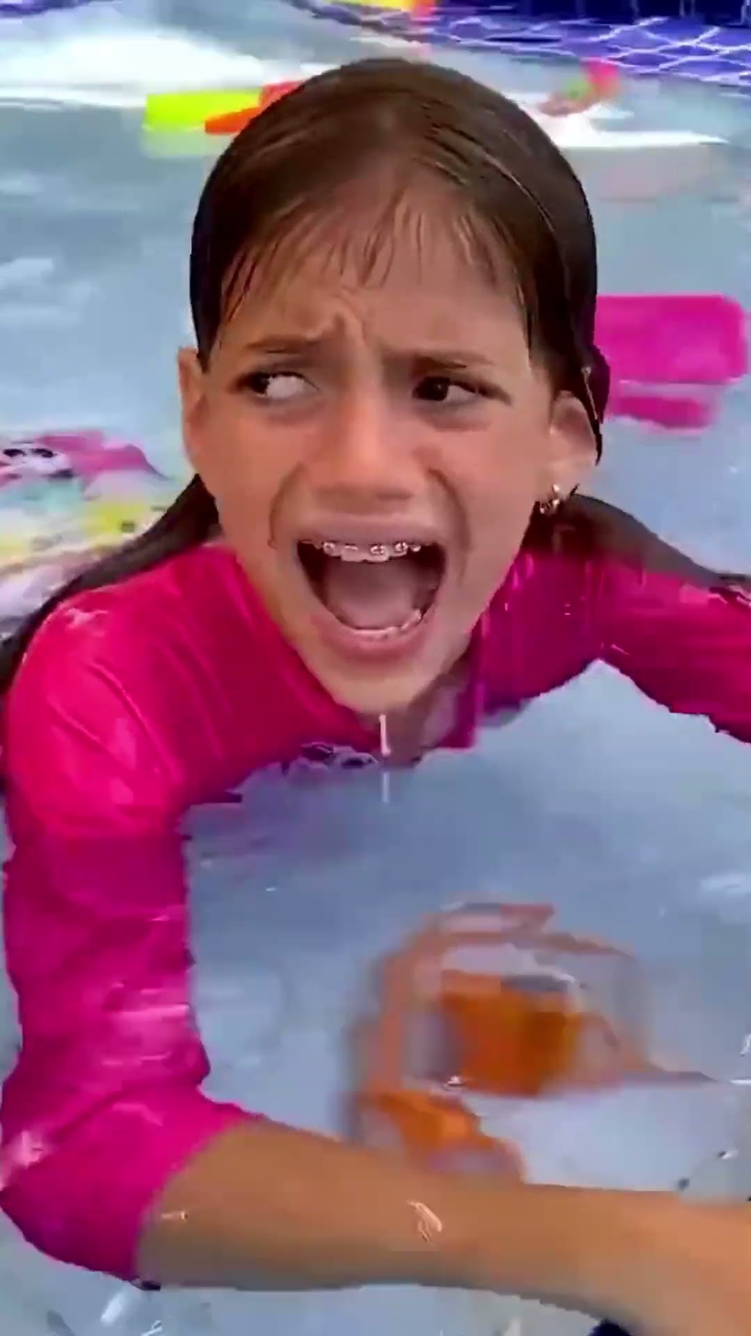 Regras de Conduta na Piscina com MC Divertida #shorts