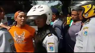 DownloadB*bi. Pemerintahan a****g. Pemilik mobil tidak terima di derek MP3 MP4 B*bi. Pemerintahan a****g. Pemilik mobil tidak terima di derek