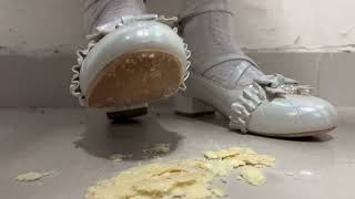 Shoes Crush - Lo鞋踩踏