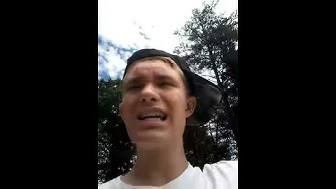 What goes up and down but never moves