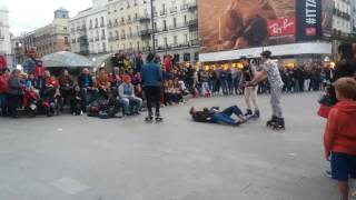 Patinadores en Puerta del SOL -Madrid