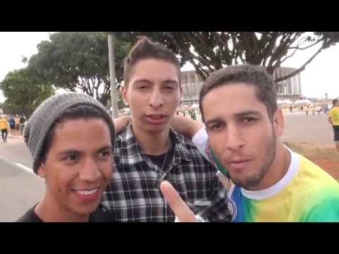 مسلم برازيلي  يسلم على يديه برازيليين