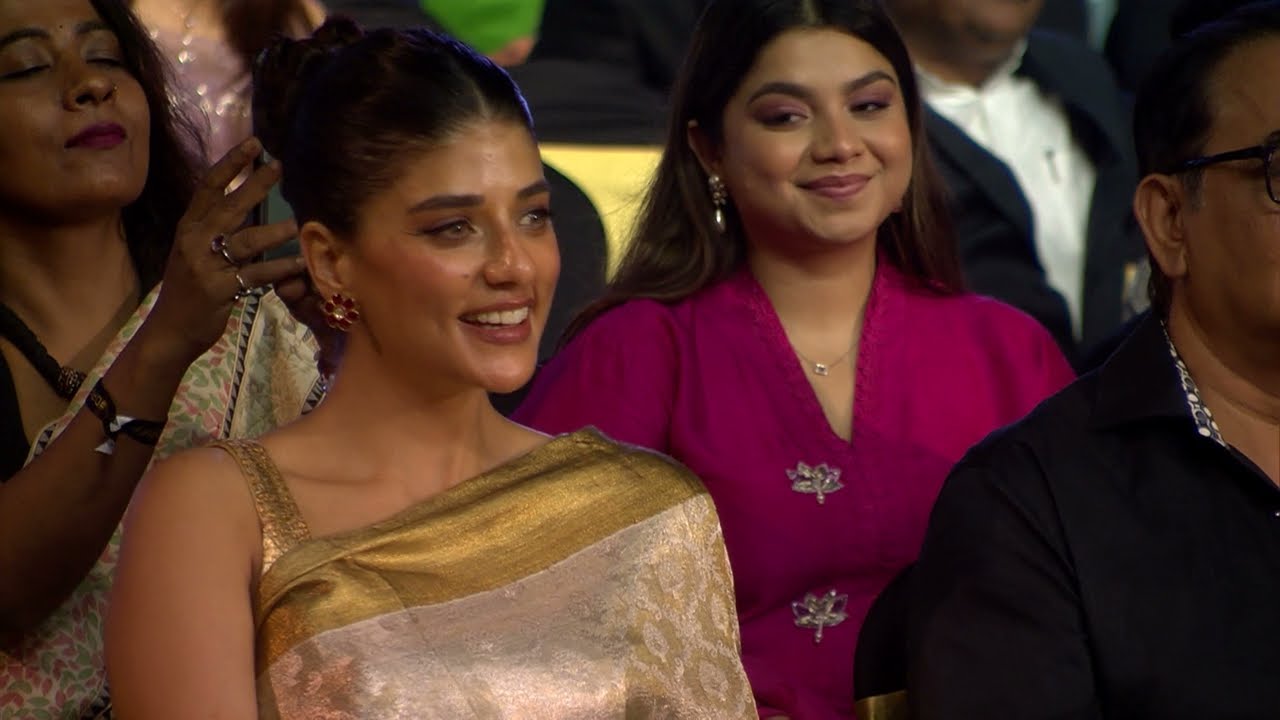 Arjun Kanungo - Aaya Na Tu I Live Performance at Dadasaheb Phalke International Film Festival 2024