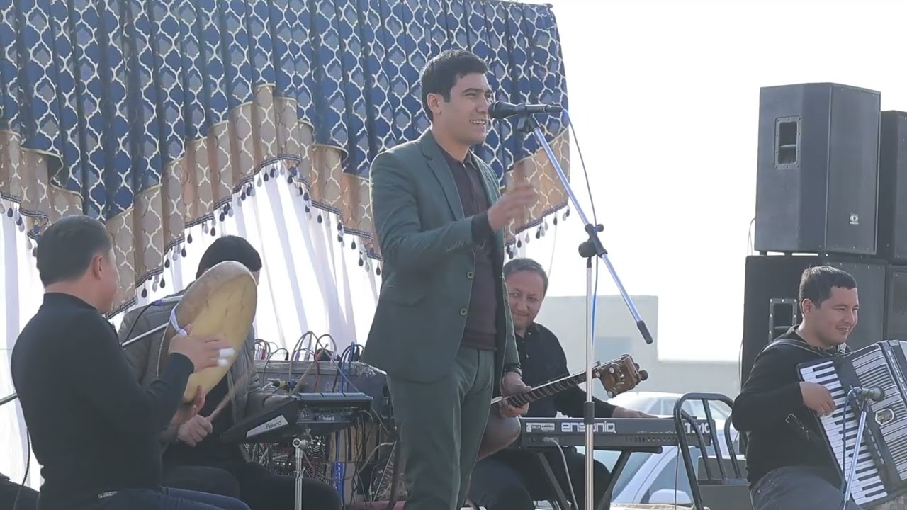 Ehrom Mustafo (jonli ijro) Odam Inson bo'lmoq uchun tug'ilgan