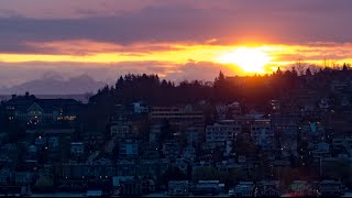 Seattle Sunrise over Lake Union (4K Time Lapse)