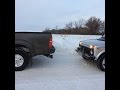 Тойота хайлюкс против Нивы 5 дверной по снегу.