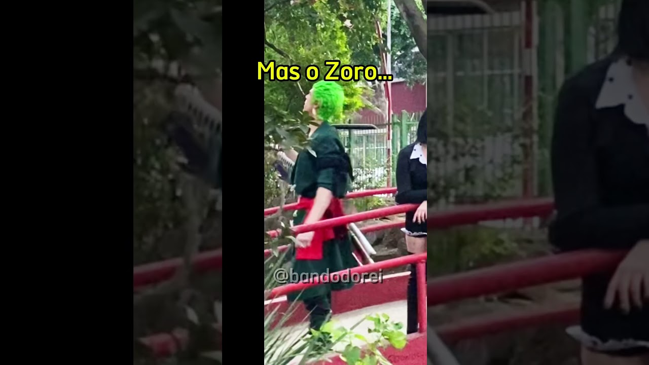 Zoro se perde na foto e no vídeo #onepiece #onepiececosplay #shorts