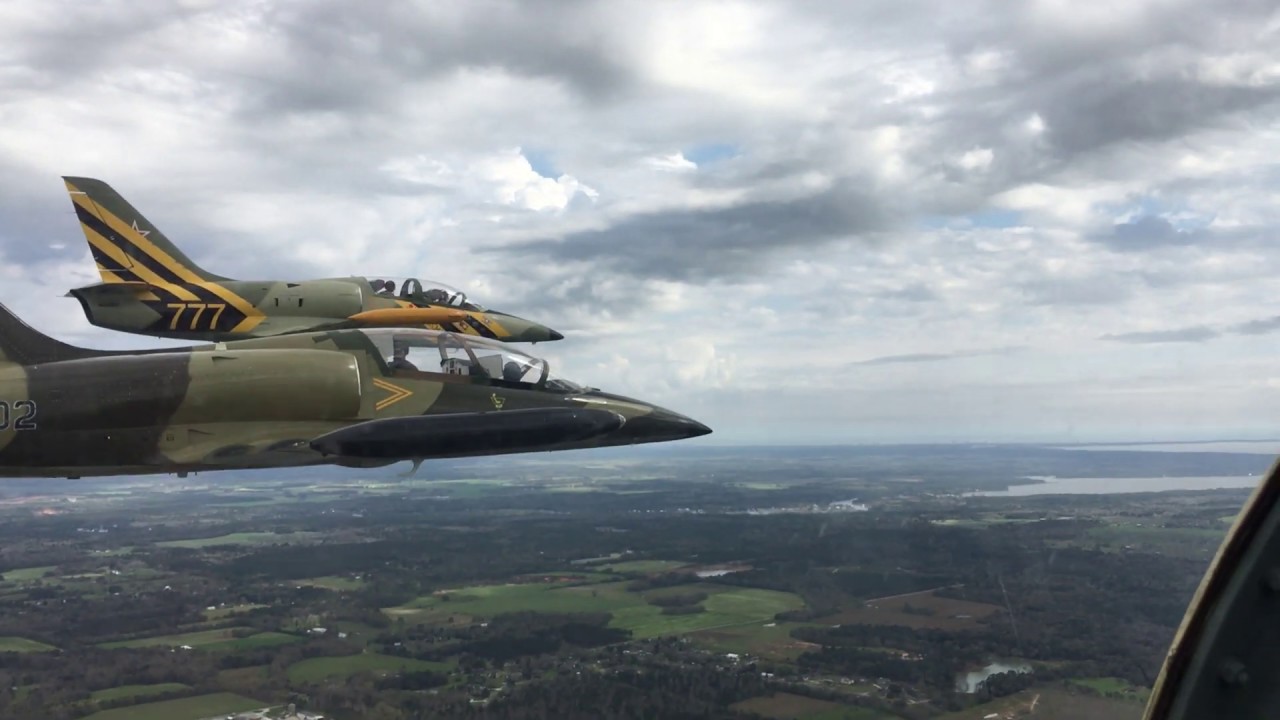 L-39 formation flight - overhead break to land - KCQF