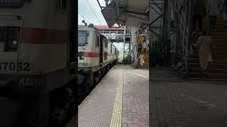 22221 CSMT - H. Nizamuddin Rajdhani Express: KYN WAP 7 Push Pull