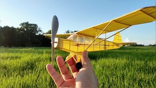 Rubber power model Piper Cub