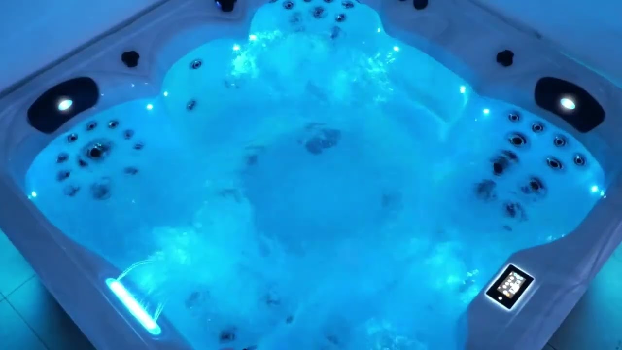 Spa Manufacture| 4-5 person spa with 2 loungers