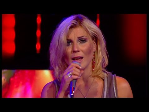 Josefin Nilsson sjunger "Älska mig" - Nyhetsmorgon (TV4)