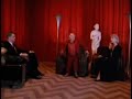 IL NANO DI TWIN PEAKS BALLA HEART OF GLASS
