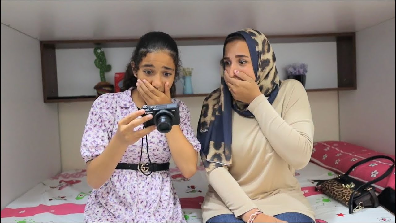 بنت صغيره تشاهد مفاجأة ـ شوف حصل ايه !!