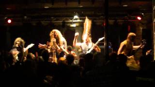 Battlecross; Flesh and Bone (Live@ London,ON, Rum Runners 05/Aug/2014)