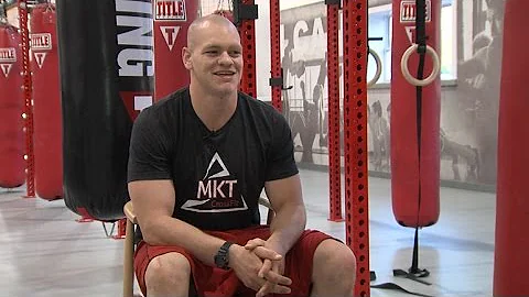 Former Mizzou football player John Stull uses trou...