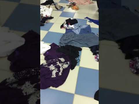 جانب من فرز ملابس غيرك يحتاجها 4