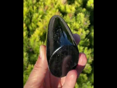 РАУХТОПАЗ / Дымчатый кварц - натуральный камень, видео 2