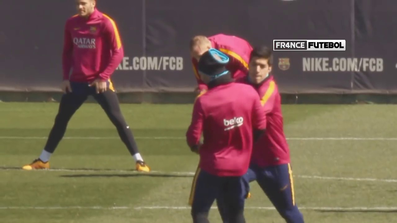 NEYMAR E SUAREZ BRIGANDO NO TREINO