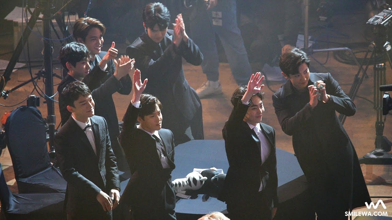 171115 EXO 'REACTION' 도경수 & 임윤아 배우 인기상 수상 4K 직캠 @아시아 아티스트 어워즈 (AAA) 4K Fancam by -wA-