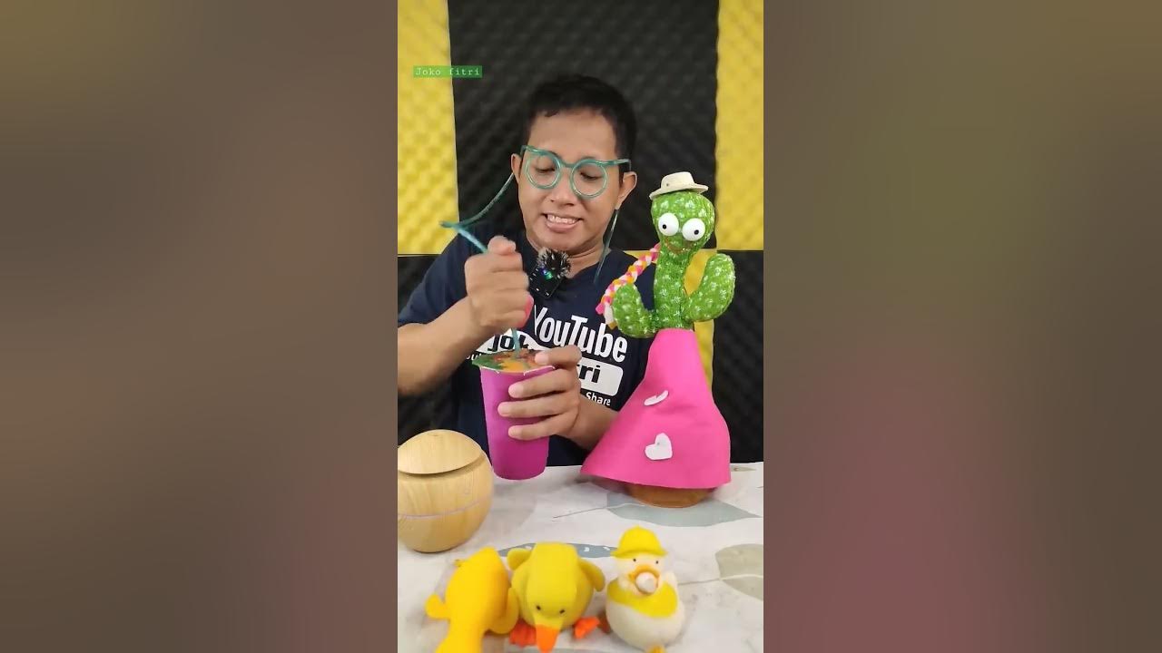 Makan Sekaligus Minum Jus Buah Naga dengan Sedotan Kacamata #shorts