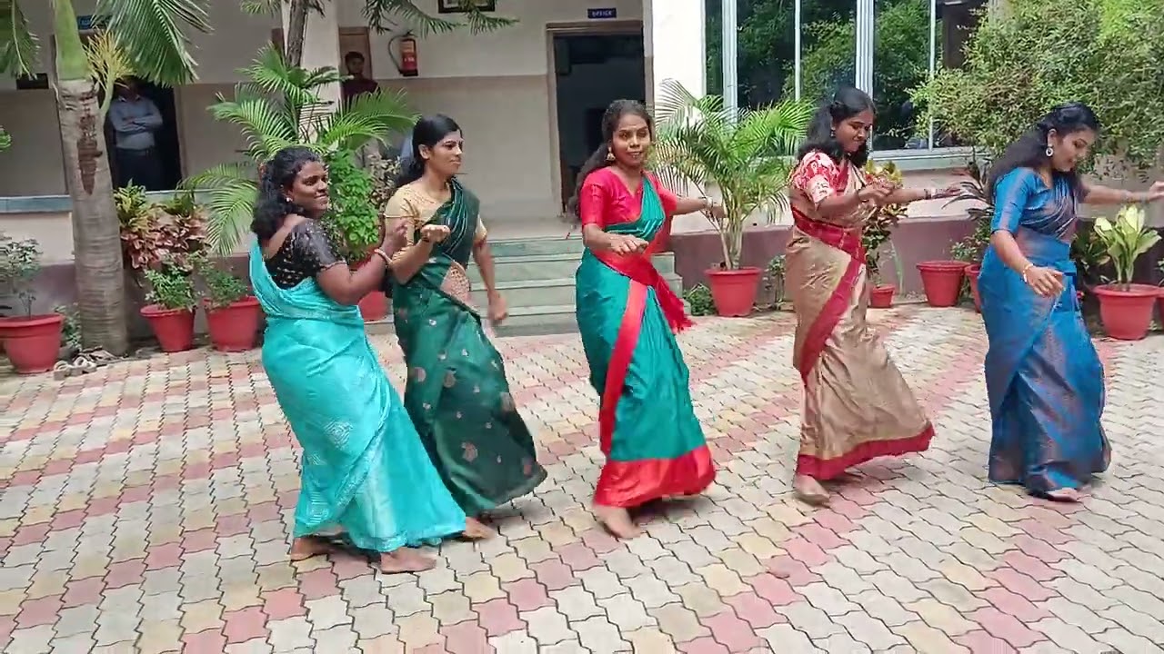 adwaita mission high school@teachers day celebrated @dance performance remix song