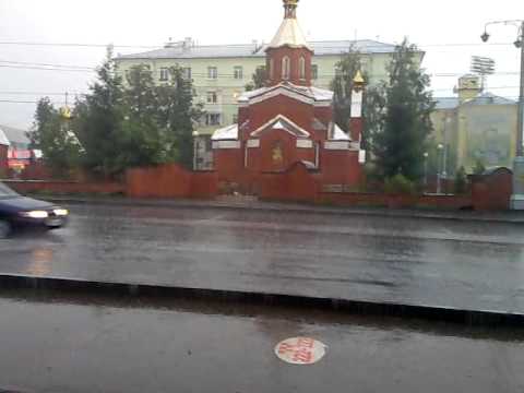 Киров. Площадь Лепсе. Первый дождь этого лета.