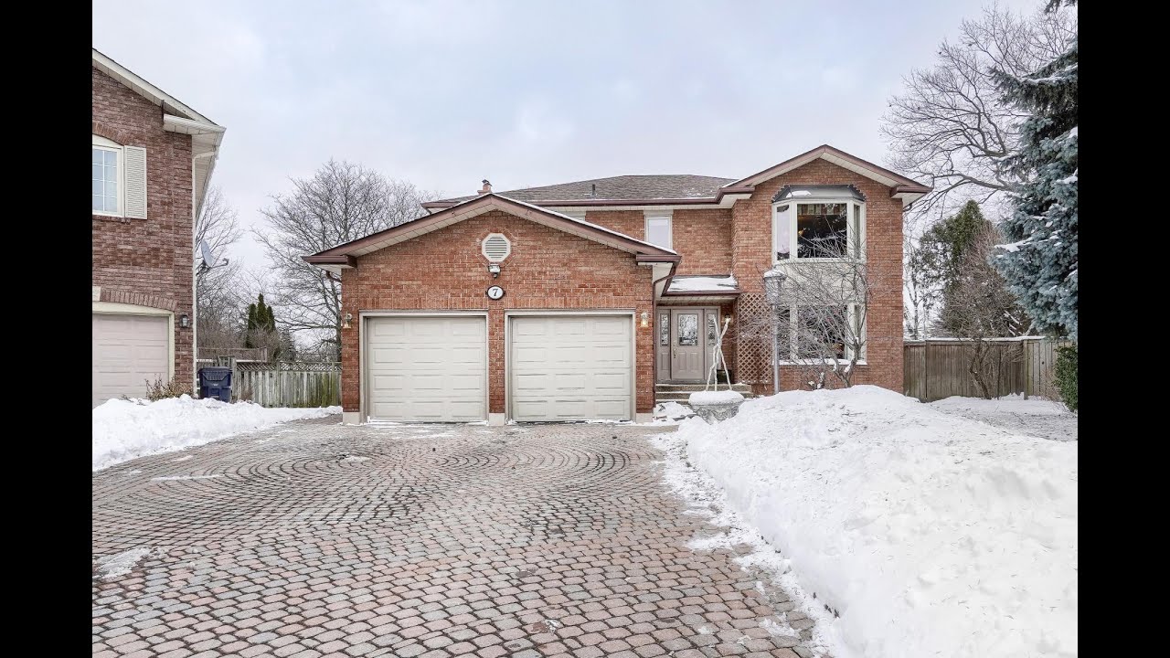 7 Princess of Wales Court Etobicoke Home for Sale - Real Estate Properties for Sale