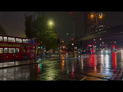 Rainy day in London thumbnail