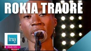 Rokia Traoré &quot;Ka Moun Kè&quot; (live officiel) | Archive INA