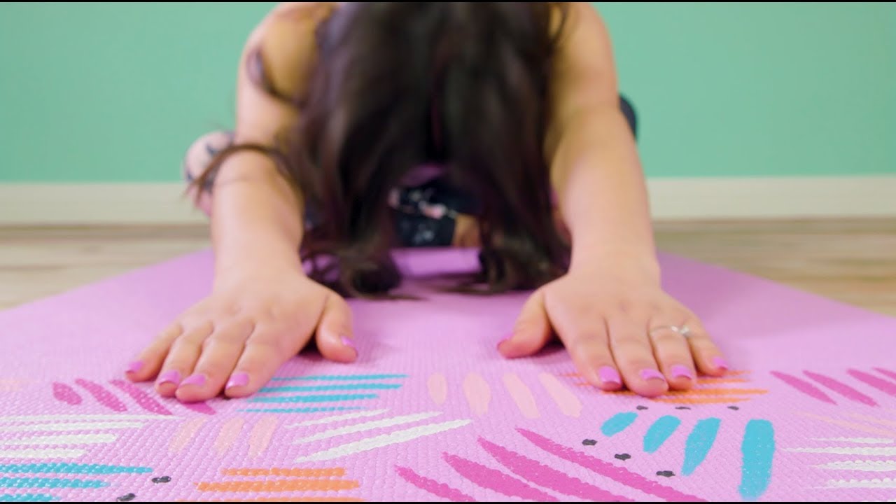 DIY Painted Yoga Mat - How To - thesassylife