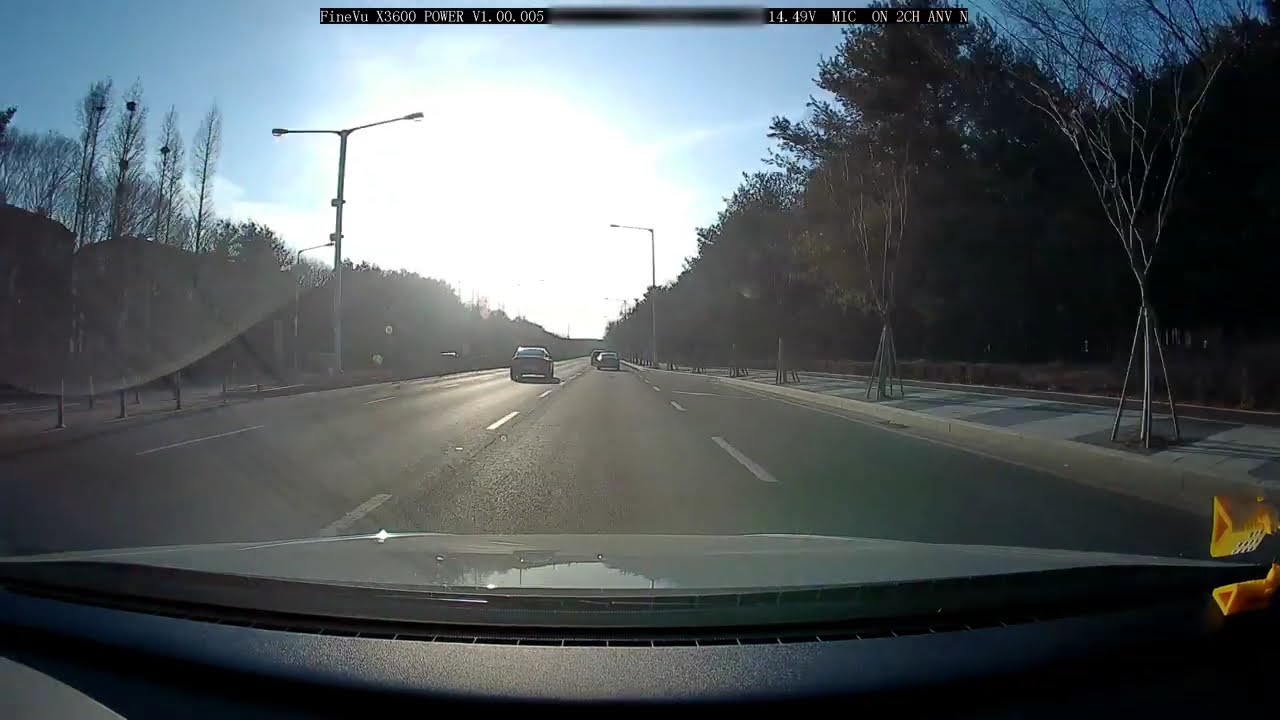파인뷰 X3600 Power 주간 주행 영상 -2