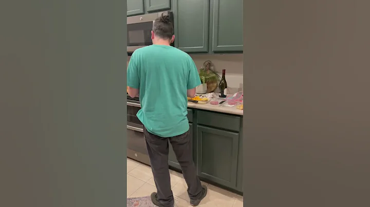 1 year into my green kitchen and I don’t regret it! #homedecor #shorts - DayDayNews