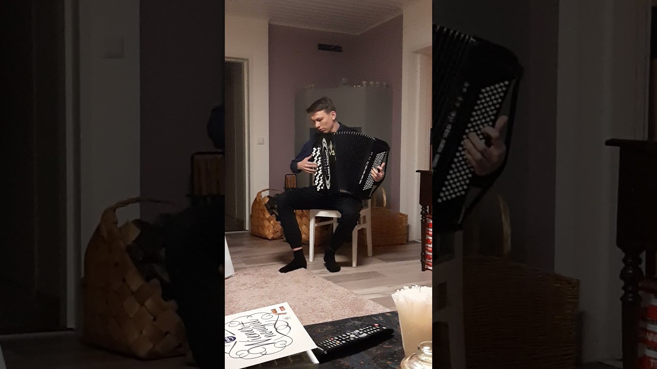 Soir de Paris : Louis Ferrari by Veeti Kittamaa