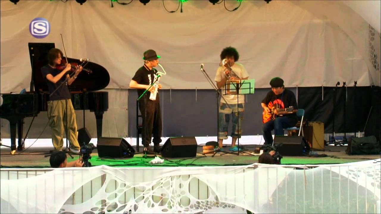 坂本龍一 × 大友良英 × 勝井祐二 × U-zhaan - テクノポリス auf YouTube ansehen 坂本龍一 × 大友良英 × 勝井祐二 × U-zhaan - テクノポリス auf YouTube ansehen