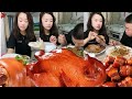 蠢老公独吞饭菜,没想到盆里扣得是大烧鸡,我全都吃光! #吃货夫妇 #吃货推荐官