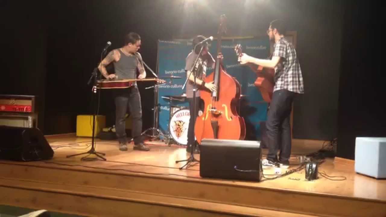 Hellgrass passando o som na Livraria Cultura (2015)