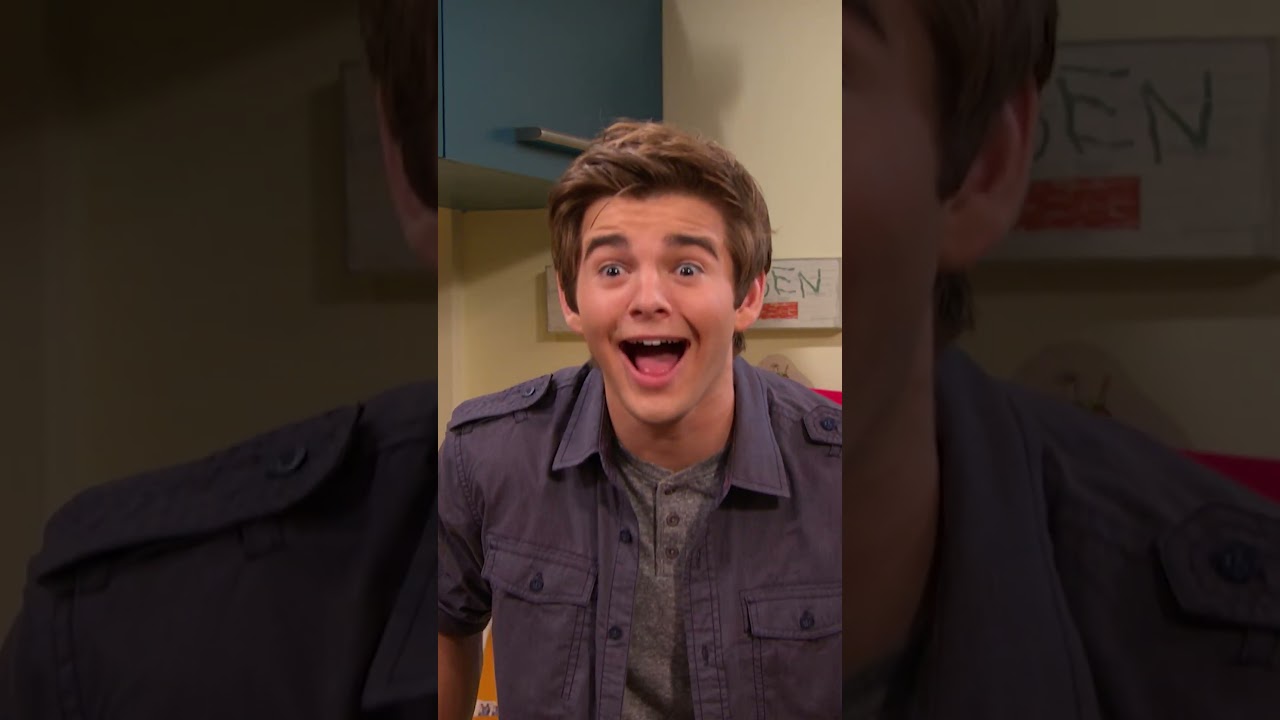 Phoebe gets a PUNK makeover 🎸 | Thundermans 