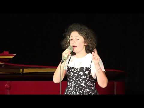 " Summertime " исп.Эмма Хандрос (10 лет)