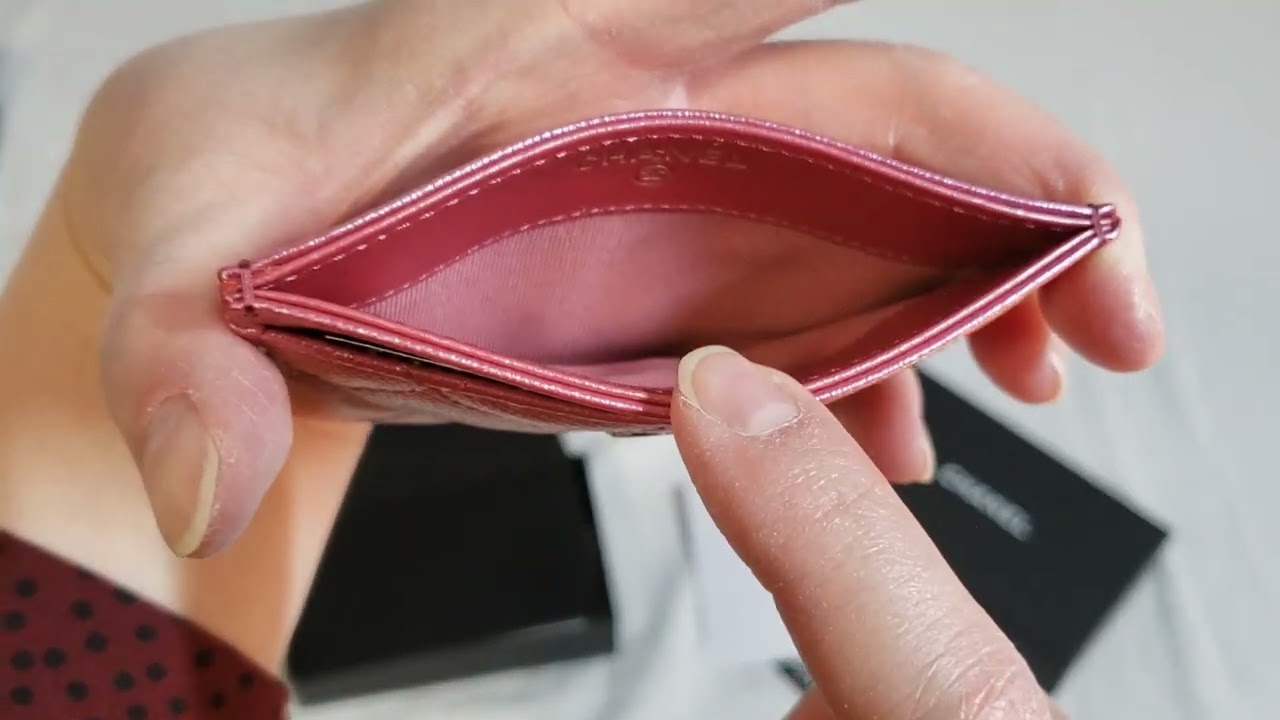 Chanel 22P IRIDESCENT Pink Coral Card Holder Unboxing COMPARISONS Iridescent  Green Blue #luxurypl38 