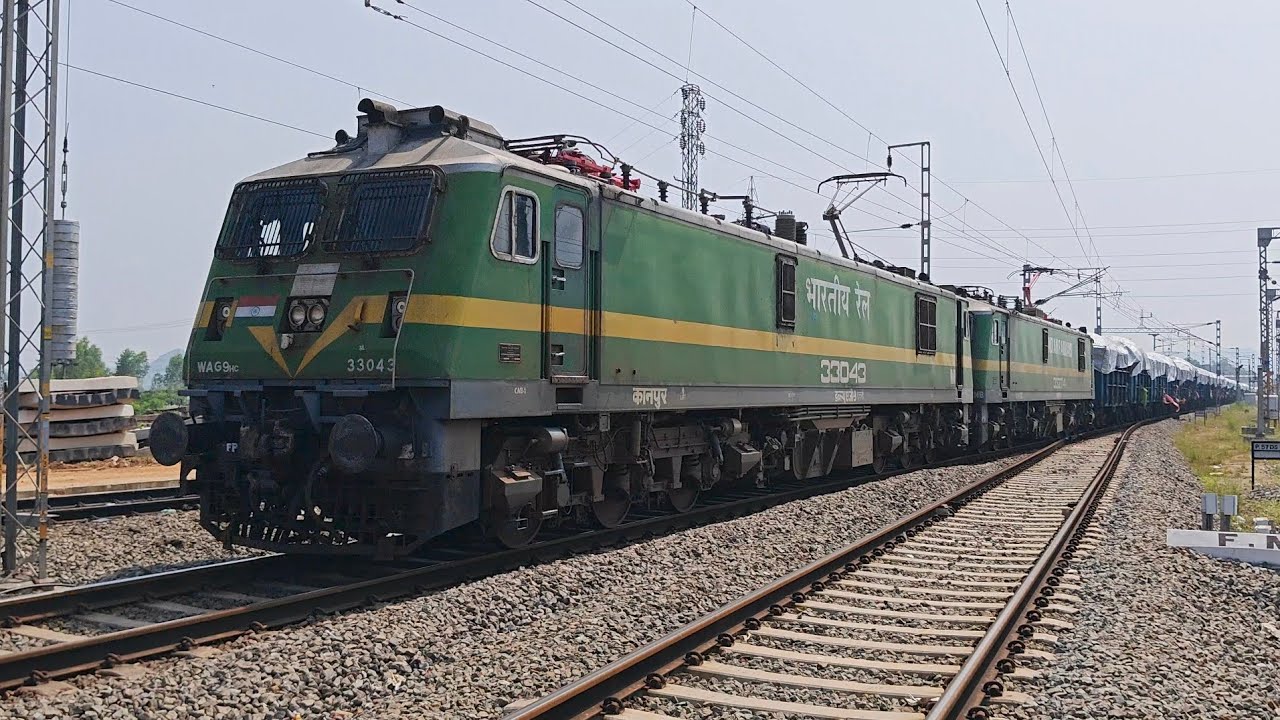 CNB Wag9 twins with boxnhl freight departing from PVP super sound acceleration and track sounds 