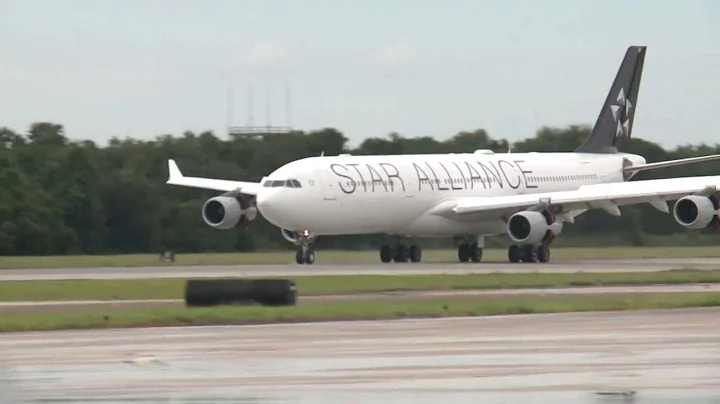 Cockpit view of Lufthansa's Inaugural Landing at Tampa Int'l Airport (TPA)