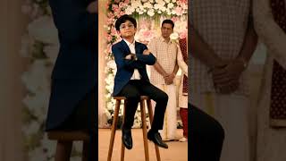 He Stool-ed the Wedding Frame!